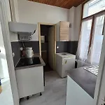 Lumineux Rdc, 4 Personnes, T2 Avec Petit Balcon *
