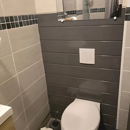 Lumineux Rdc, 4 Personnes, T2 Avec Petit Balcon