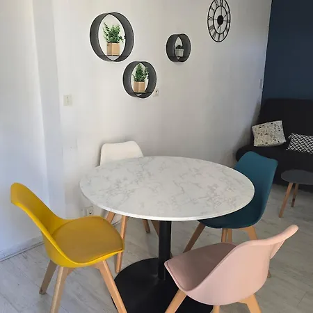 شقة Lumineux Rdc, 4 Personnes, T2 Avec Petit Balcon
