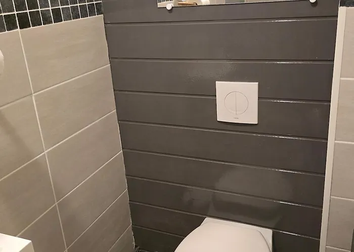 Lumineux Rdc, 4 Personnes, T2 Avec Petit Balcon